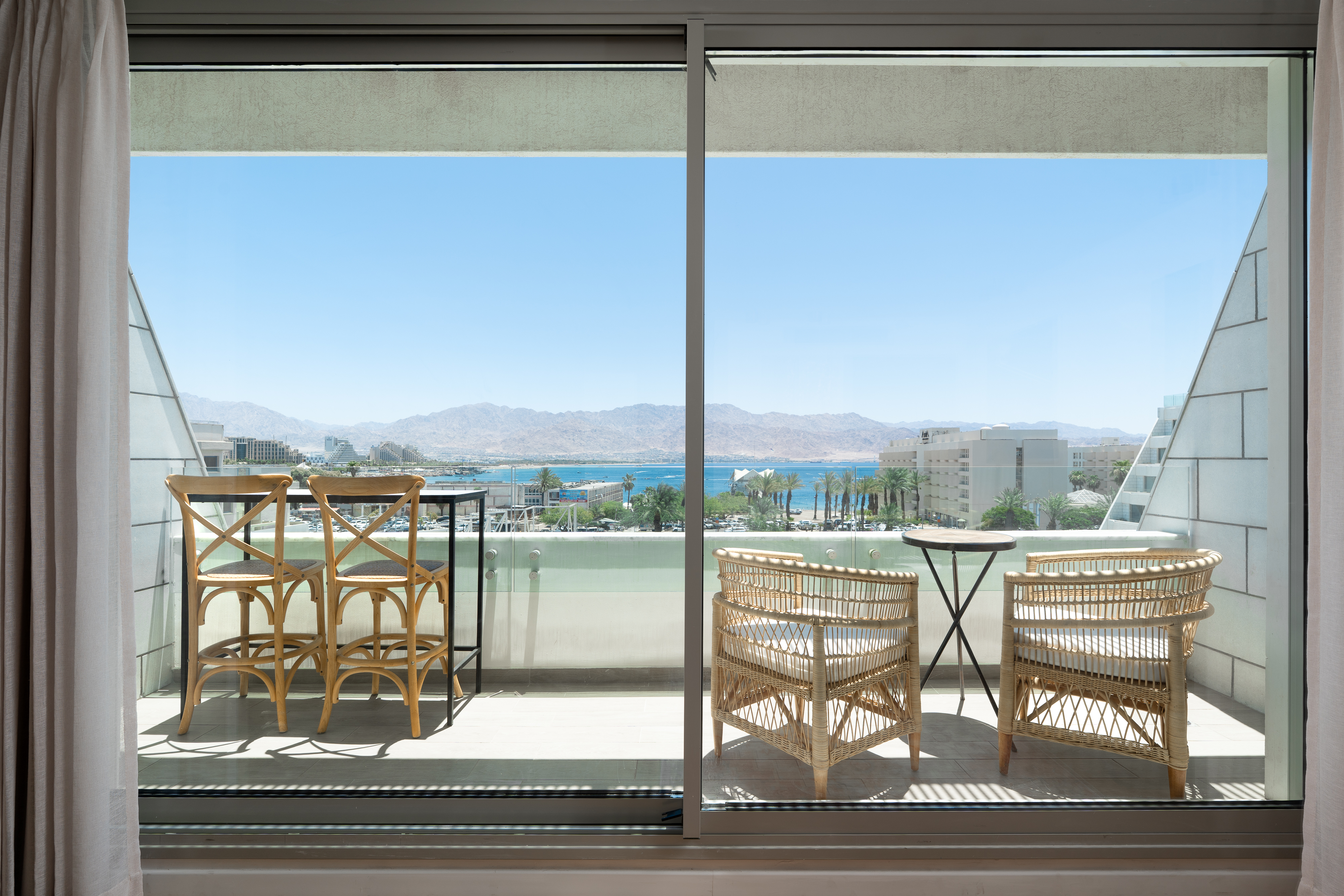 נוף מהמרפסת