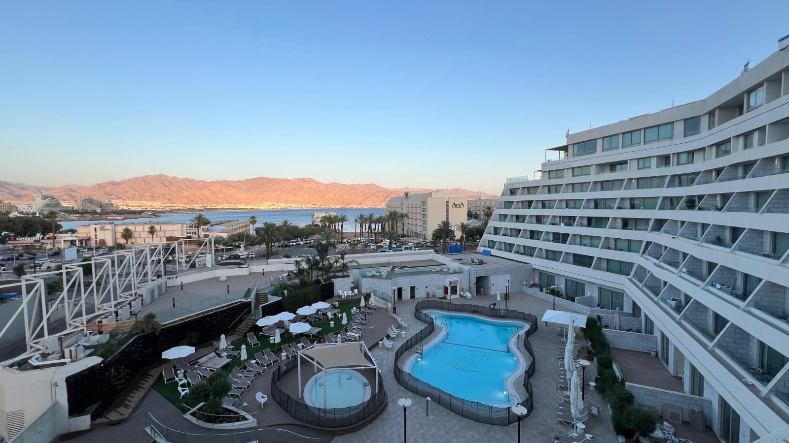 נוף מהמרפסת